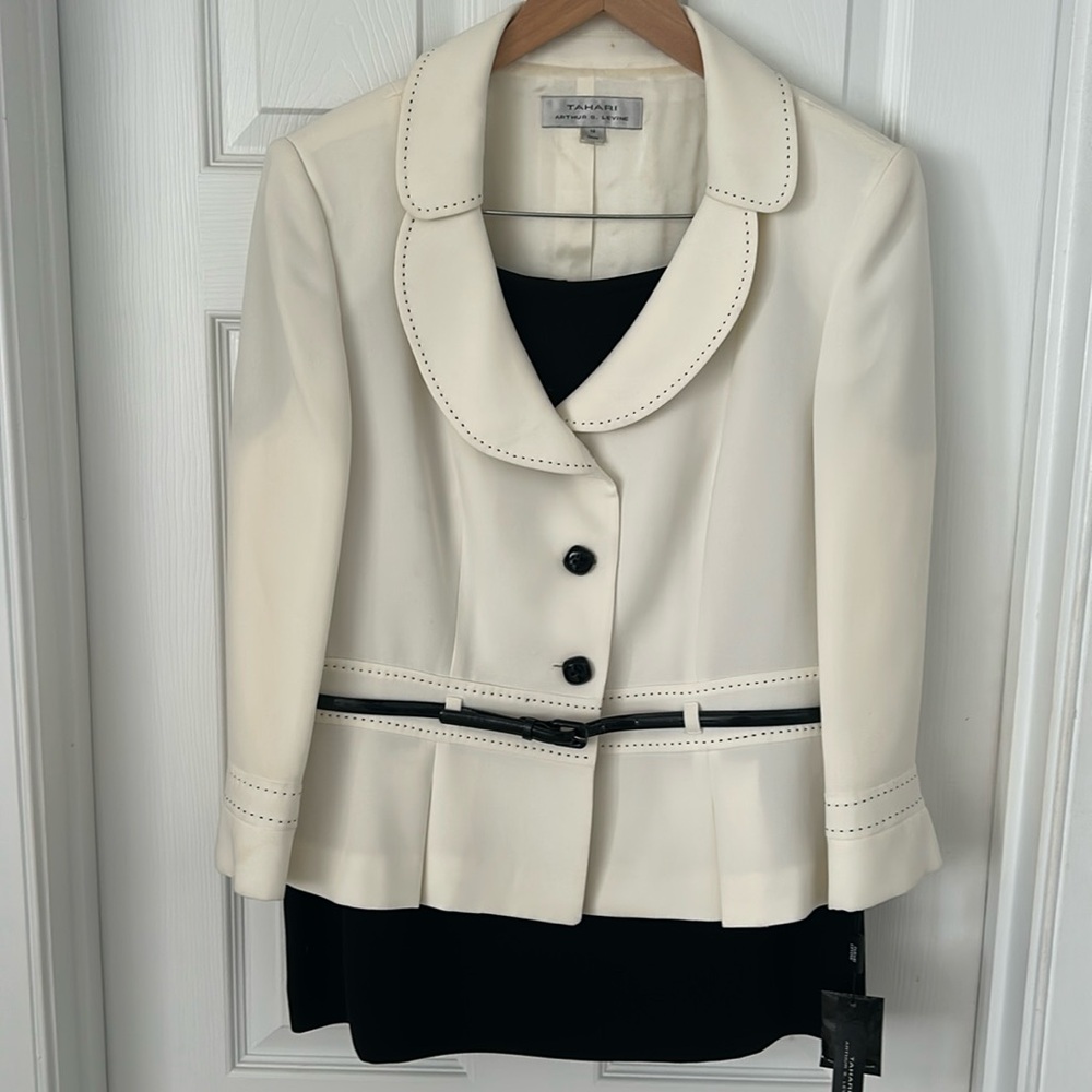 Tahiti Skirt Suit Ivory/Black Size 14